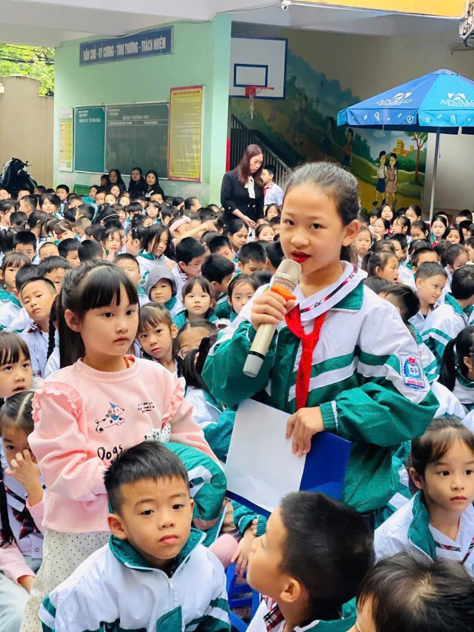 SINH HOẠT DƯỚI CỜ – KHỐI 4 VỚI CHỦ ĐỀ “NGÀY HỘI STEM”