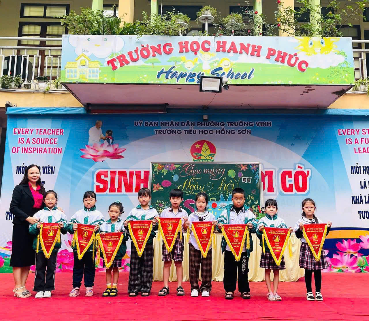 SINH HOẠT DƯỚI CỜ – KHỐI 4 VỚI CHỦ ĐỀ “NGÀY HỘI STEM”