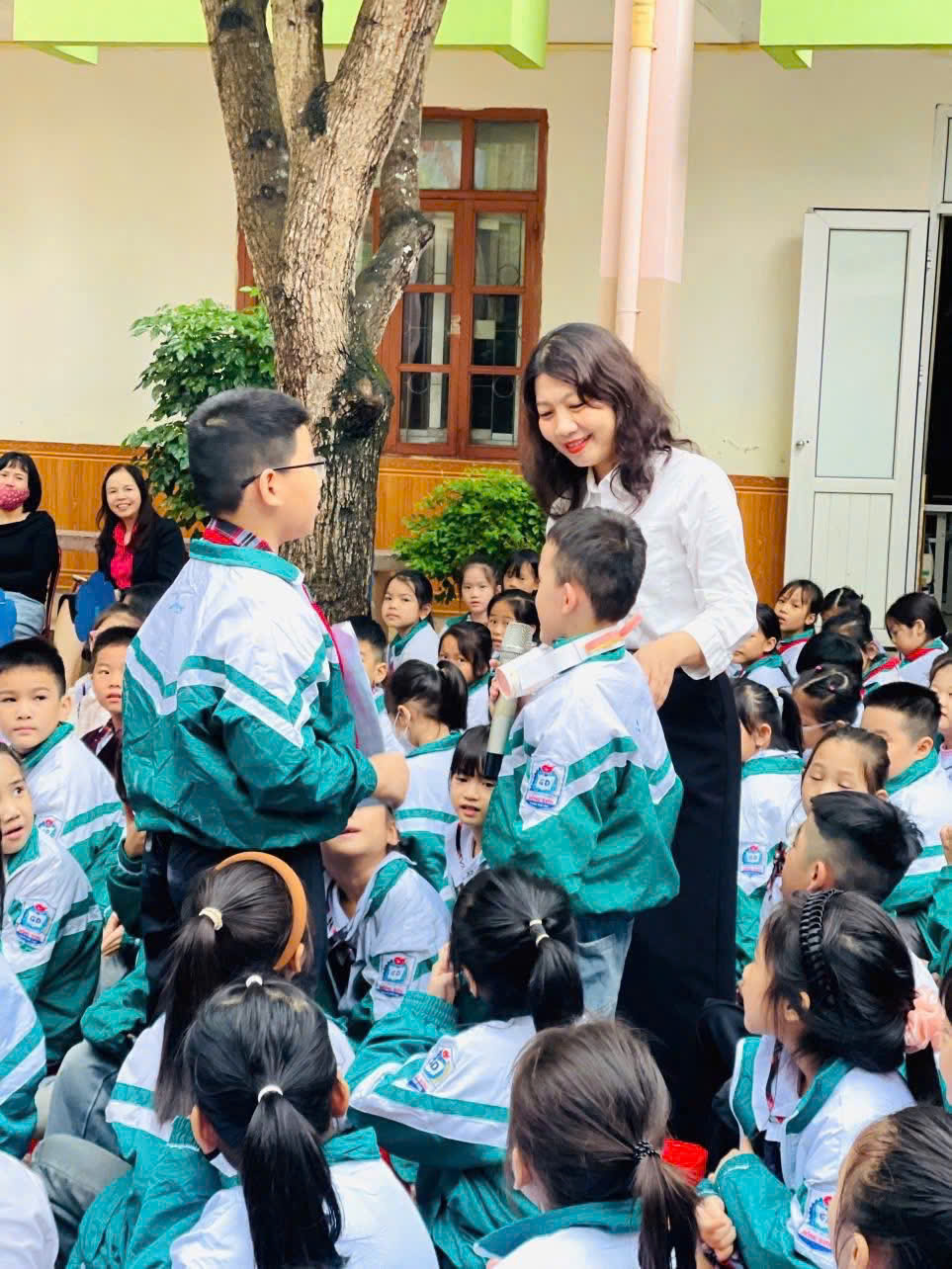 SINH HOẠT DƯỚI CỜ – KHỐI 4 VỚI CHỦ ĐỀ “NGÀY HỘI STEM”