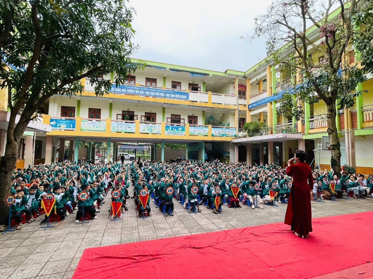 SINH HOẠT DƯỚI CỜ – TUYÊN TRUYỀN PHÒNG, CHỐNG BẠO LỰC HỌC ĐƯỜNG
