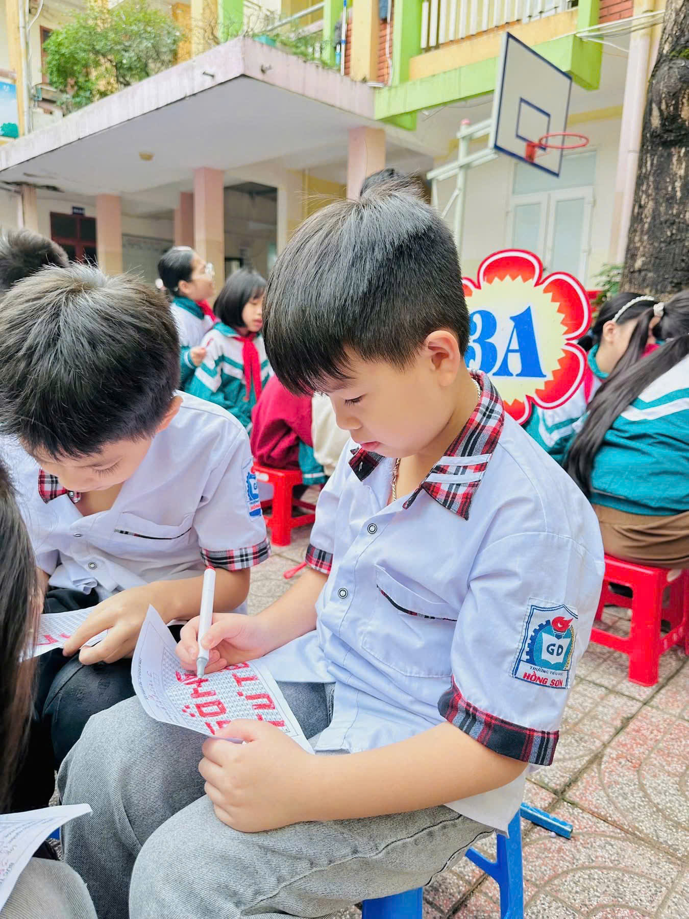 SINH HOẠT DƯỚI CỜ – TUYÊN TRUYỀN PHÒNG, CHỐNG BẠO LỰC HỌC ĐƯỜNG