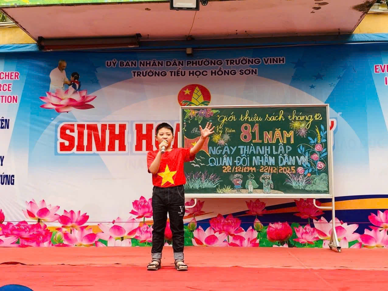 SINH HOẠT DƯỚI CỜ