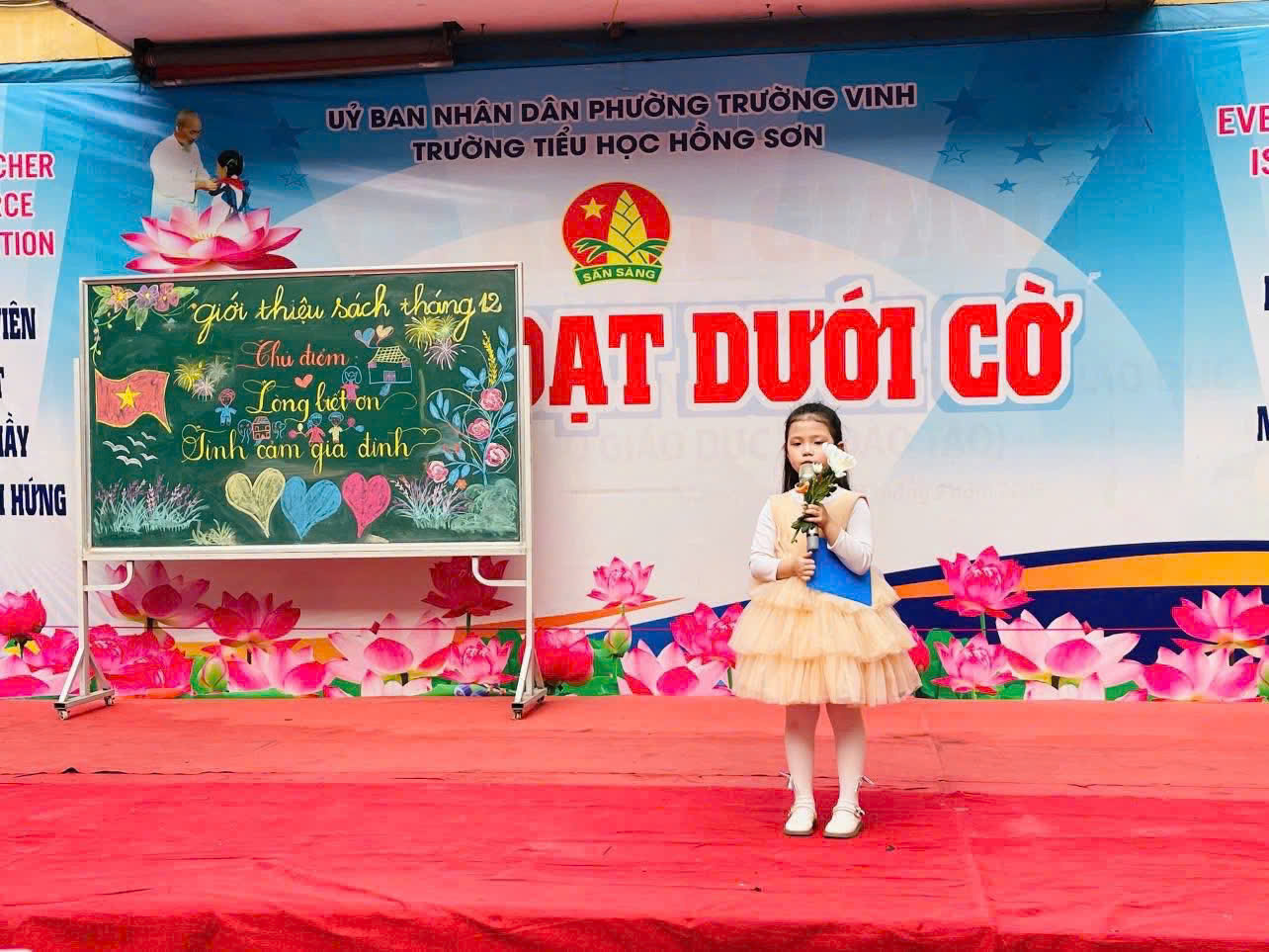 Sinh hoạt dưới cờ