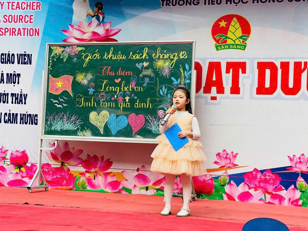 Sinh hoạt dưới cờ