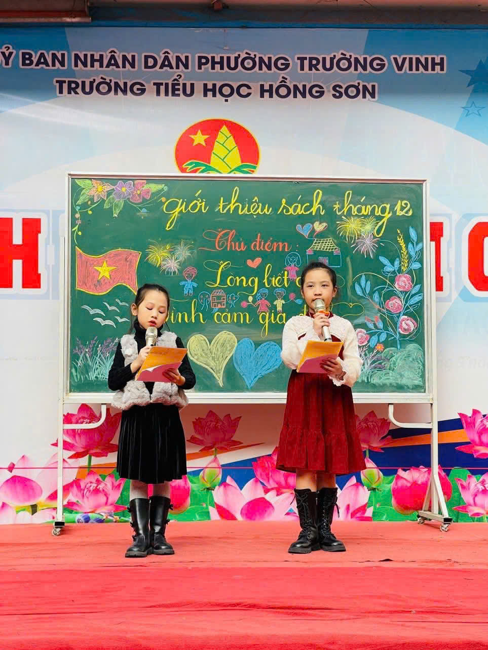 Sinh hoạt dưới cờ