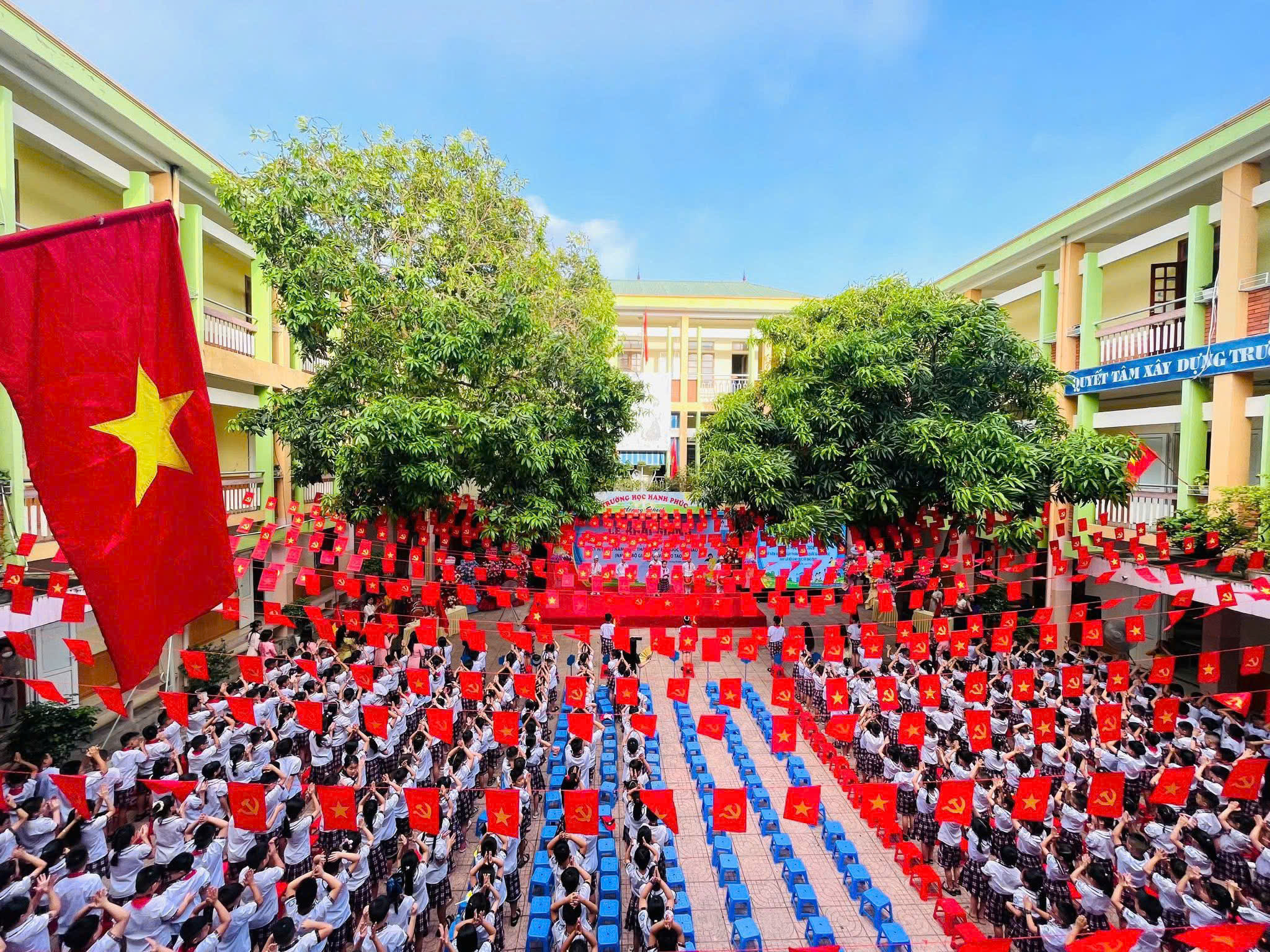 KHAI GIẢNG NĂM HỌC MỚI 2025–2026 – RỘN RÀNG NIỀM TIN, LAN TỎA TỰ HÀO VIỆT NAM