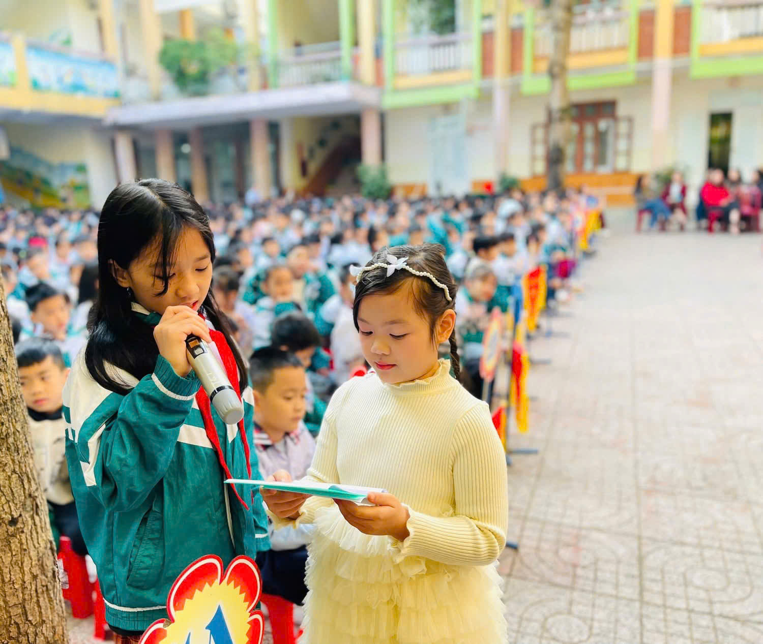 SINH HOẠT DƯỚI CỜ TUẦN 19 – HỌC KÌ II Chủ đề: “Khỏe thể chất – Mạnh tinh thần”