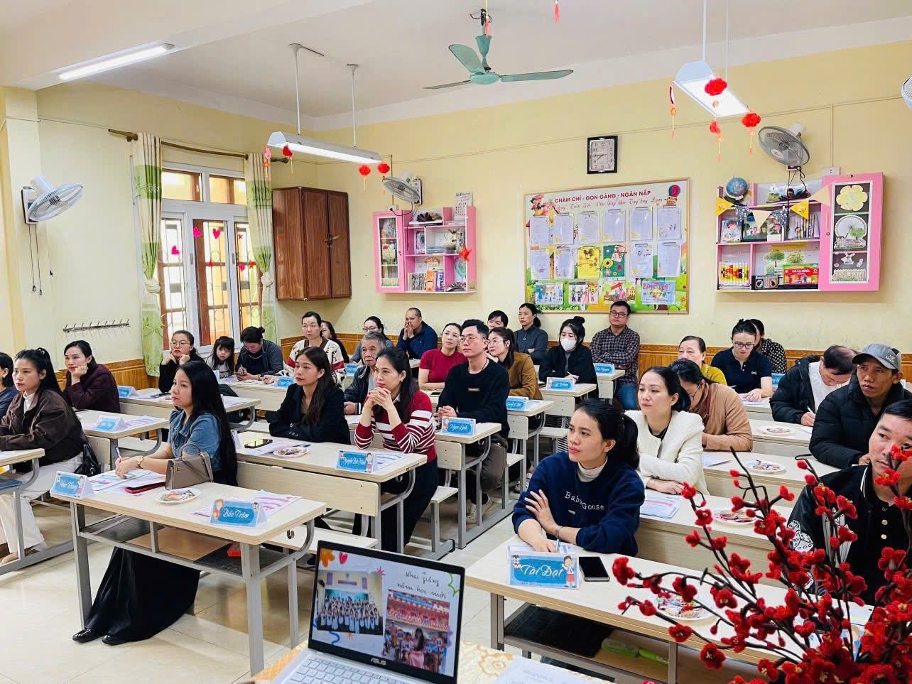 Buổi họp phụ huynh cuối học kì I