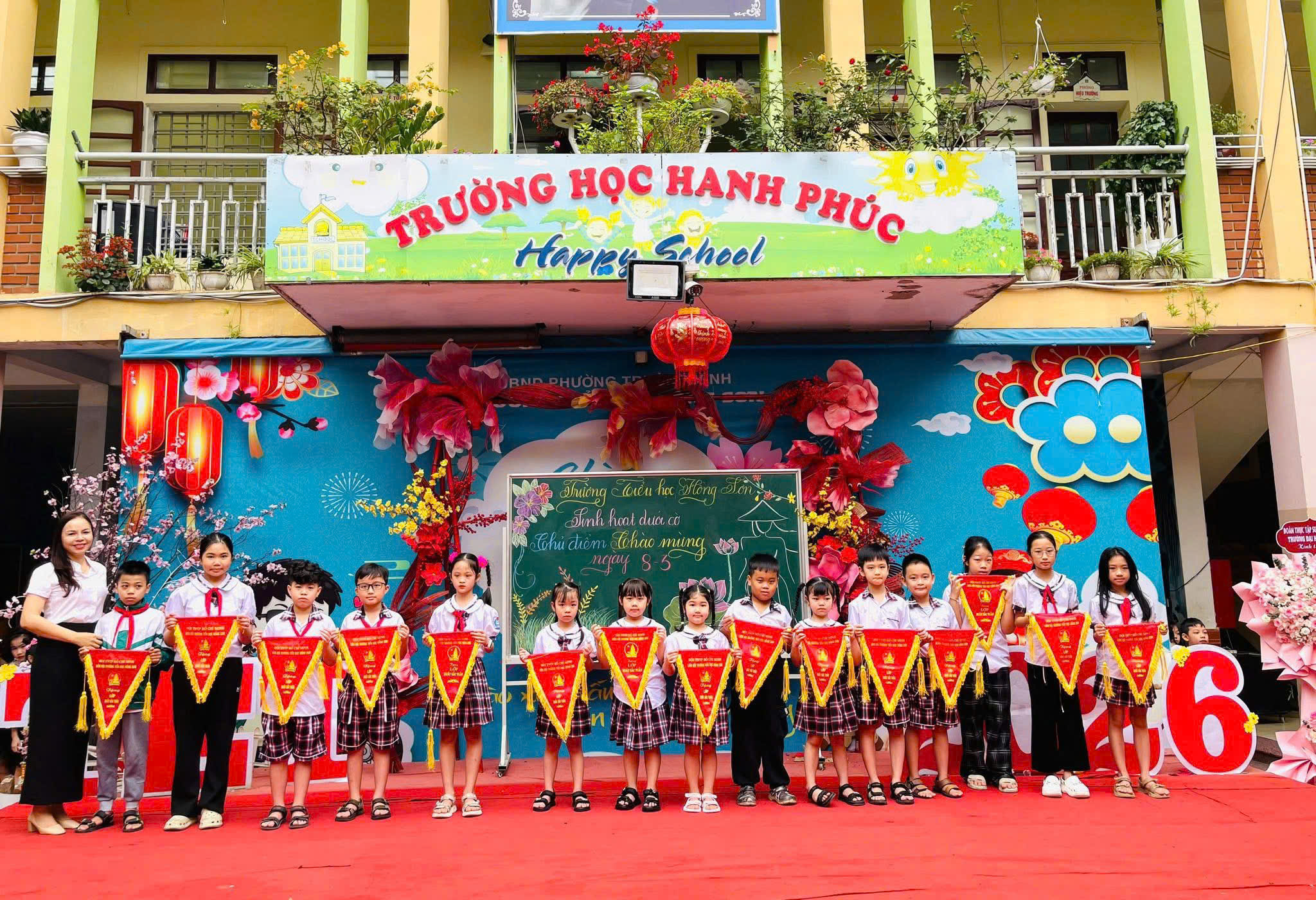 SINH HOẠT DƯỚI CỜ CHÀO MỪNG NGÀY QUỐC TẾ PHỤ NỮ