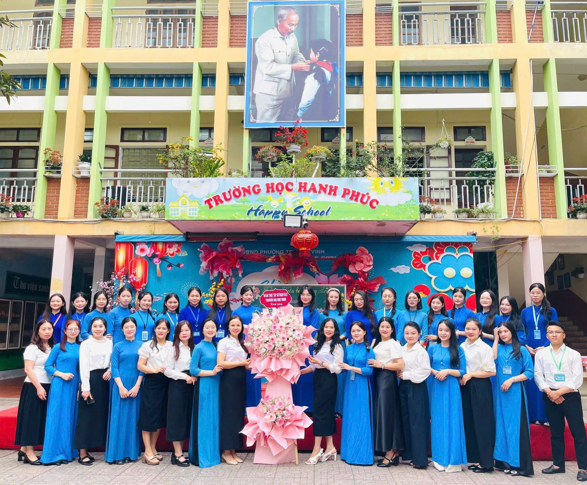 SINH HOẠT DƯỚI CỜ CHÀO MỪNG NGÀY QUỐC TẾ PHỤ NỮ