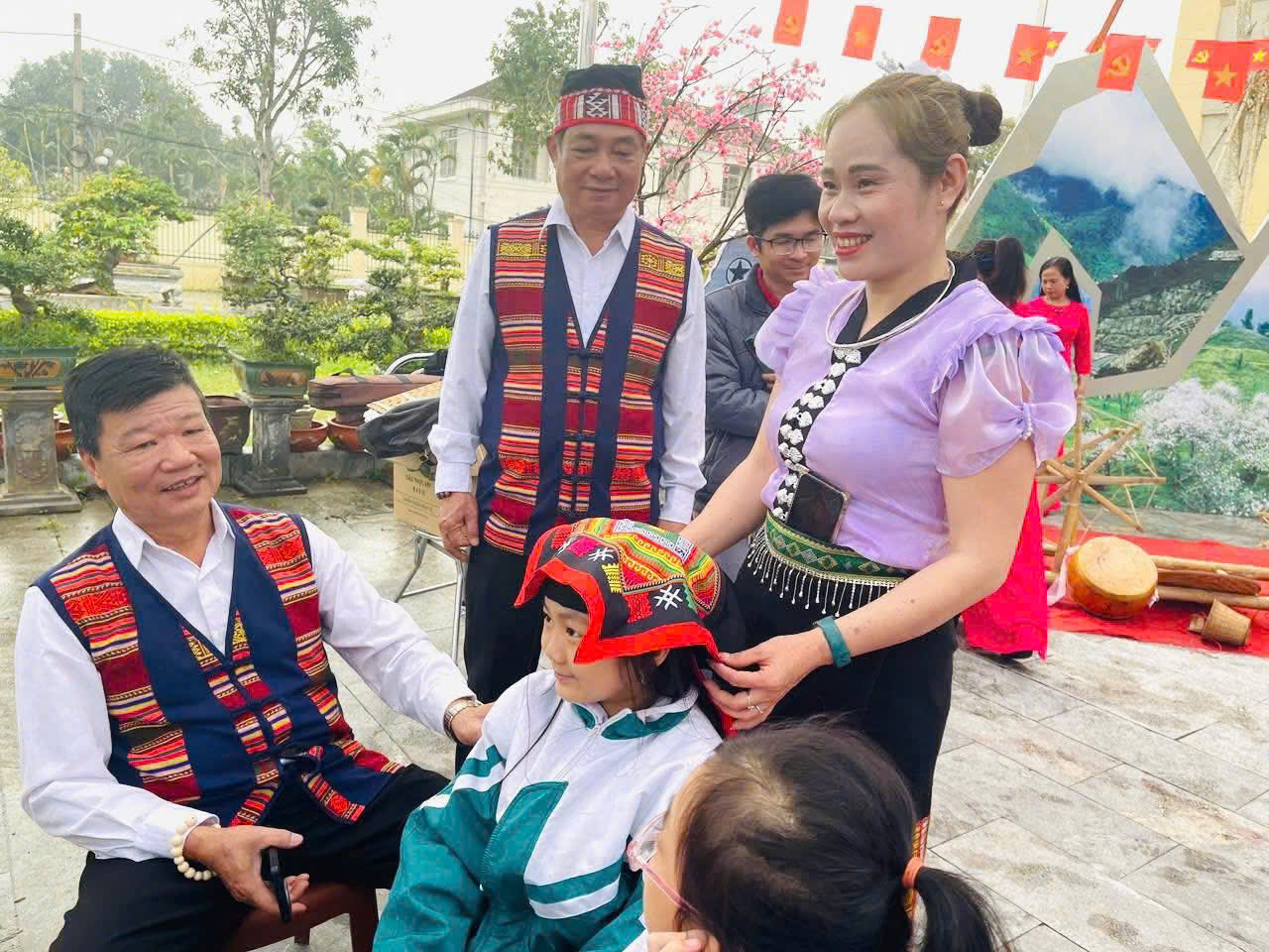 TRẢI NGHIỆM “HƯƠNG SẮC VÙNG CAO” – HÀNH TRÌNH KHÁM PHÁ VĂN HÓA THÚ VỊ!