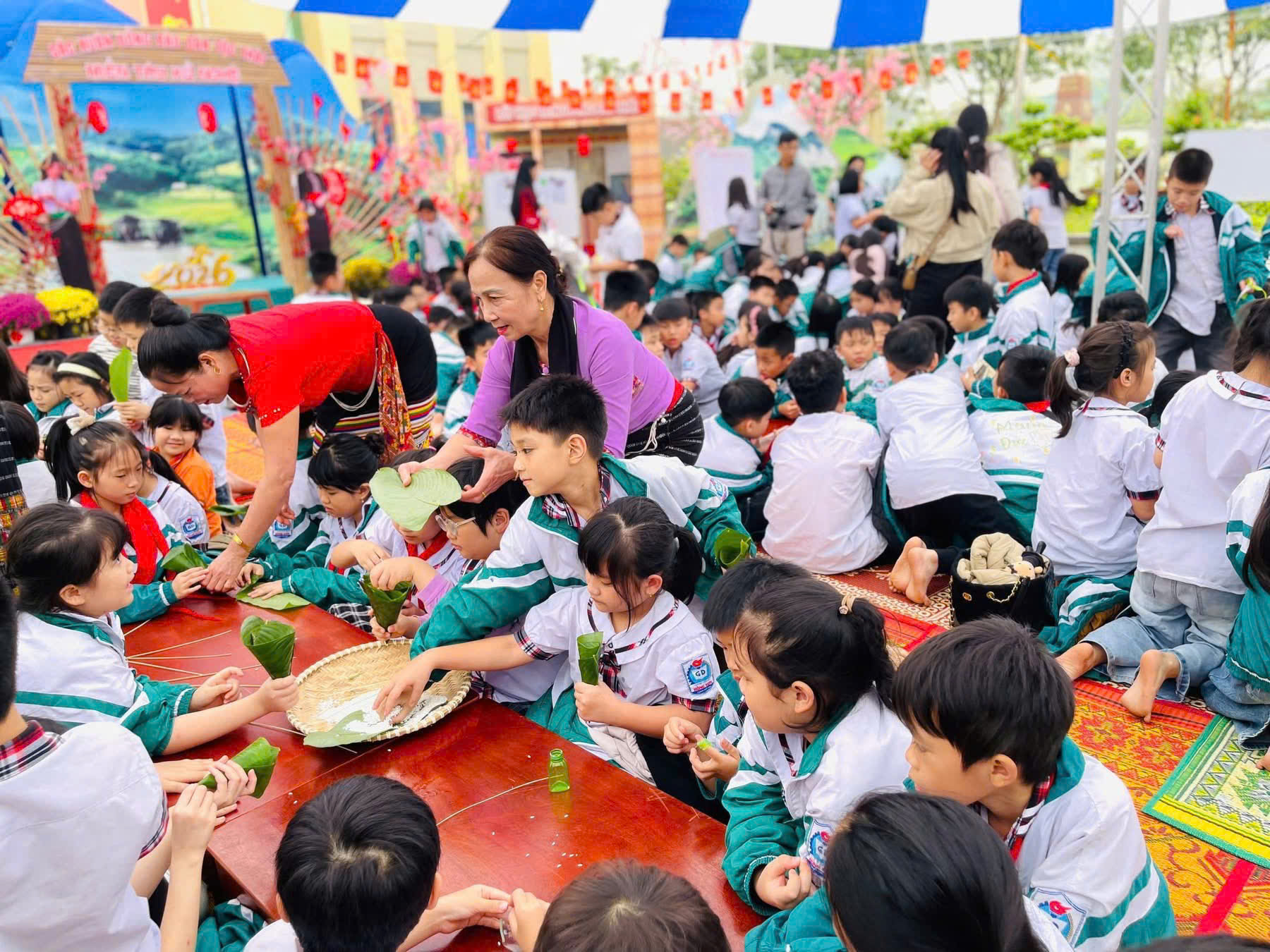 TRẢI NGHIỆM “HƯƠNG SẮC VÙNG CAO” – HÀNH TRÌNH KHÁM PHÁ VĂN HÓA THÚ VỊ!