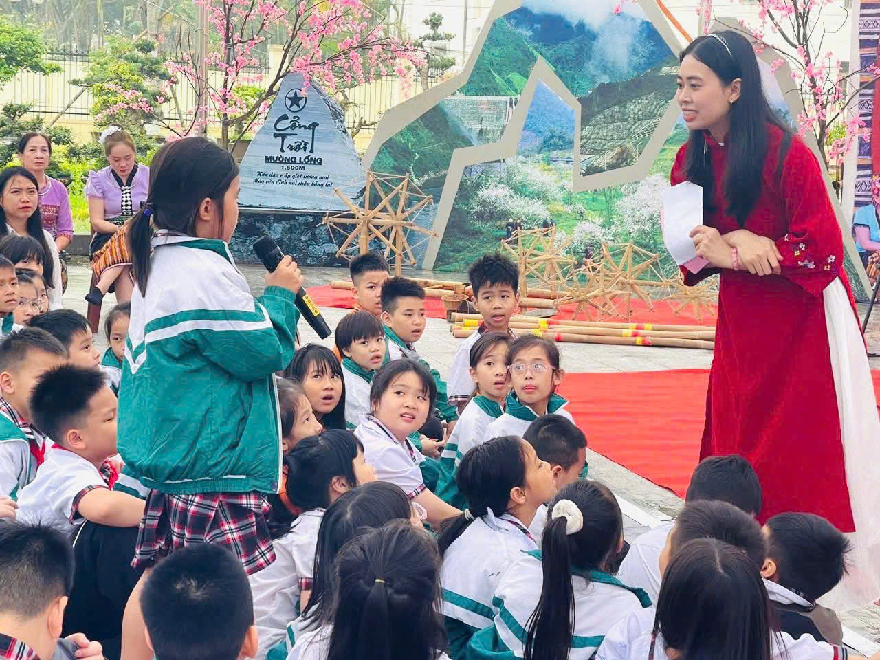 TRẢI NGHIỆM “HƯƠNG SẮC VÙNG CAO” – HÀNH TRÌNH KHÁM PHÁ VĂN HÓA THÚ VỊ!