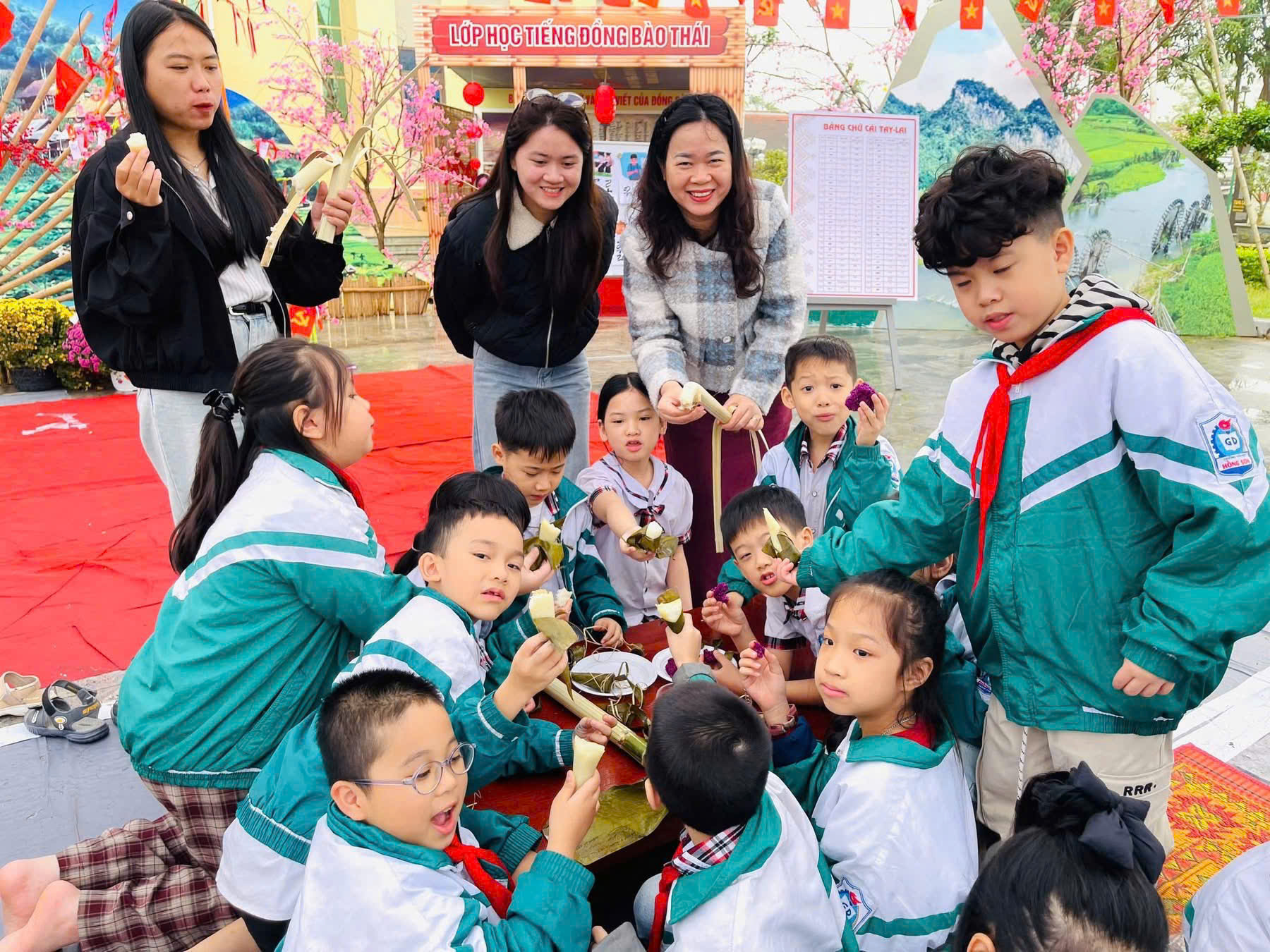 TRẢI NGHIỆM “HƯƠNG SẮC VÙNG CAO” – HÀNH TRÌNH KHÁM PHÁ VĂN HÓA THÚ VỊ!