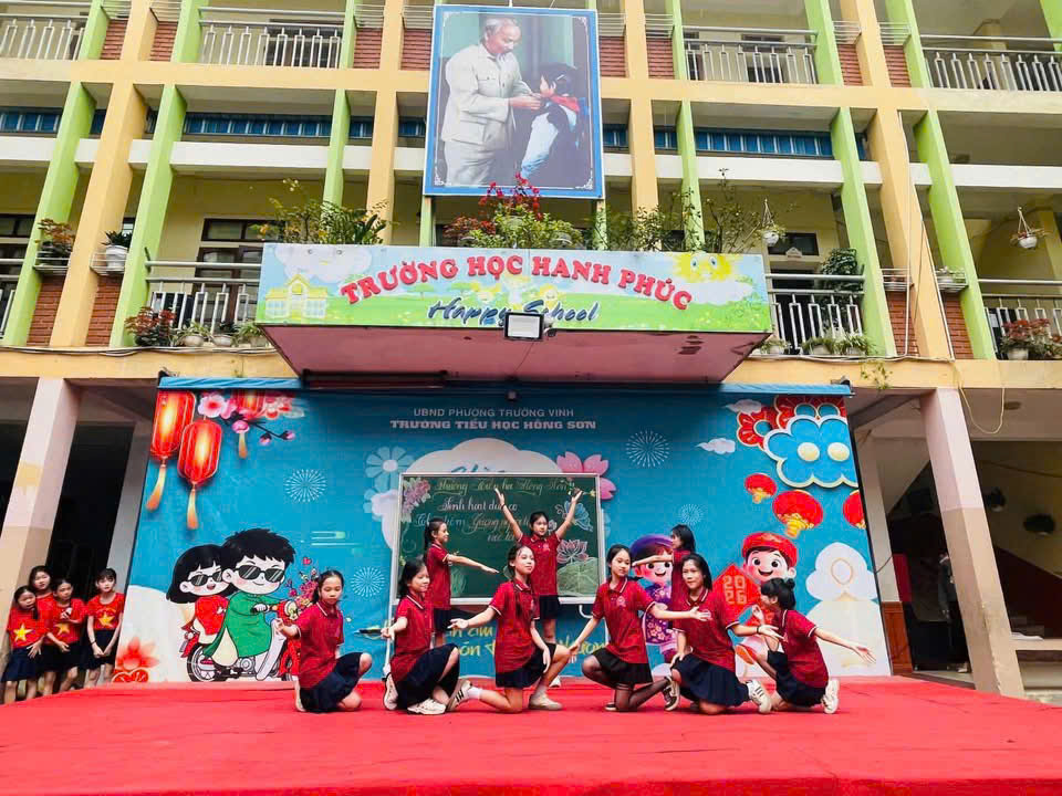 Sinh hoạt dưới cờ khối 5 – Chủ đề: “Gương người tốt, việc tốt”