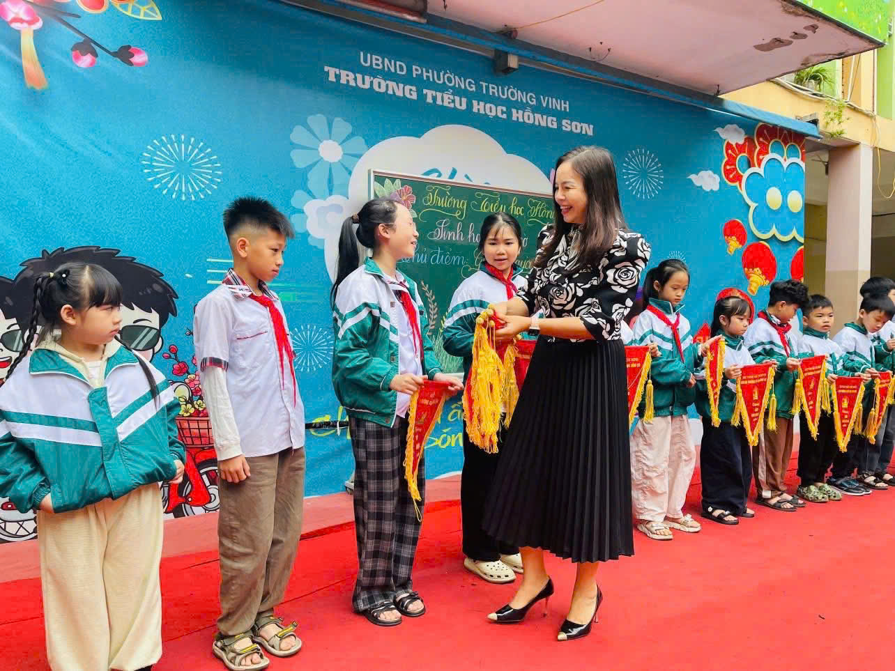 Sinh hoạt dưới cờ khối 5 – Chủ đề: “Gương người tốt, việc tốt”