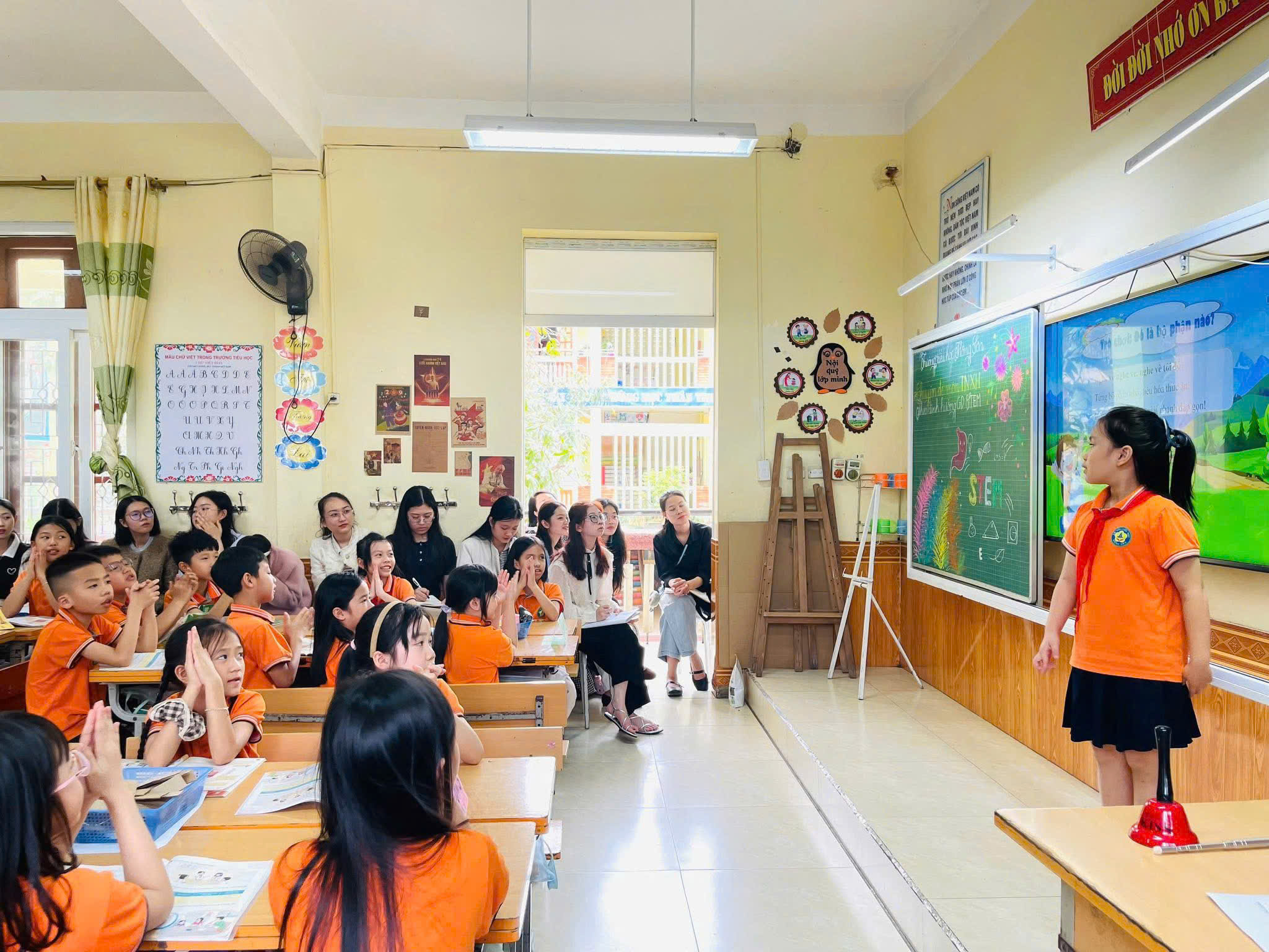 LAN TỎA TINH THẦN ĐỔI MỚI QUA SINH HOẠT CHUYÊN ĐỀ CẤP TRƯỜNG