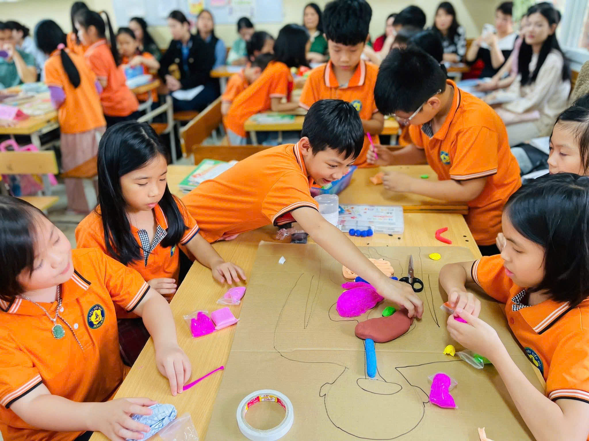 LAN TỎA TINH THẦN ĐỔI MỚI QUA SINH HOẠT CHUYÊN ĐỀ CẤP TRƯỜNG