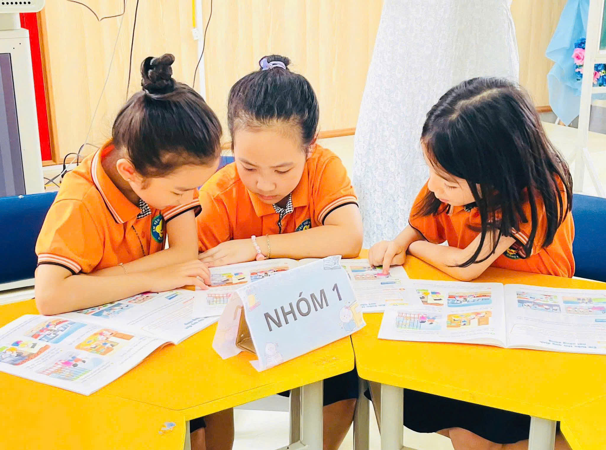 LAN TỎA TINH THẦN ĐỔI MỚI QUA SINH HOẠT CHUYÊN ĐỀ CẤP TRƯỜNG