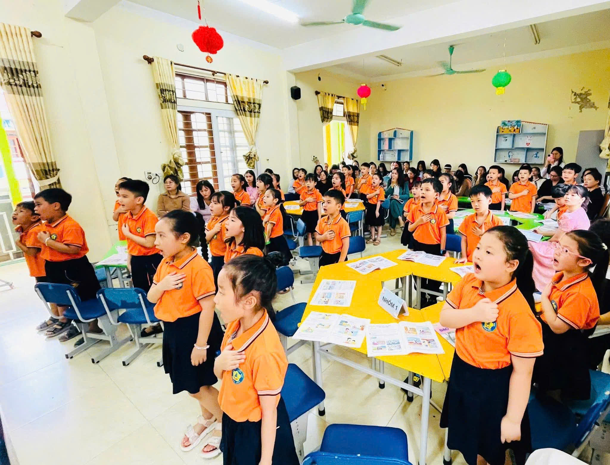 LAN TỎA TINH THẦN ĐỔI MỚI QUA SINH HOẠT CHUYÊN ĐỀ CẤP TRƯỜNG