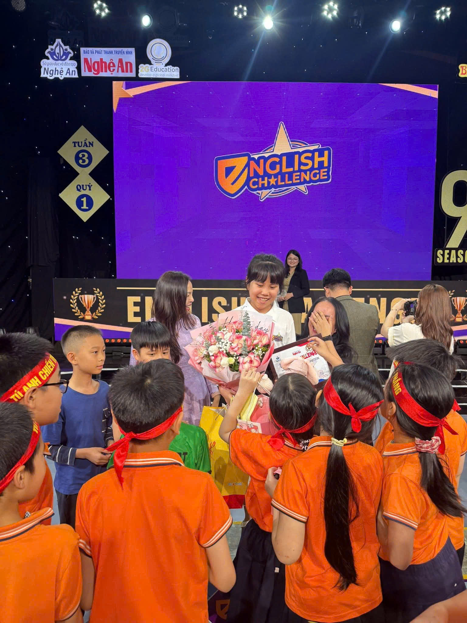 VINH DANH HỌC SINH XUẤT SẮC – TỎA SÁNG TẠI ENGLISH CHALLENGE