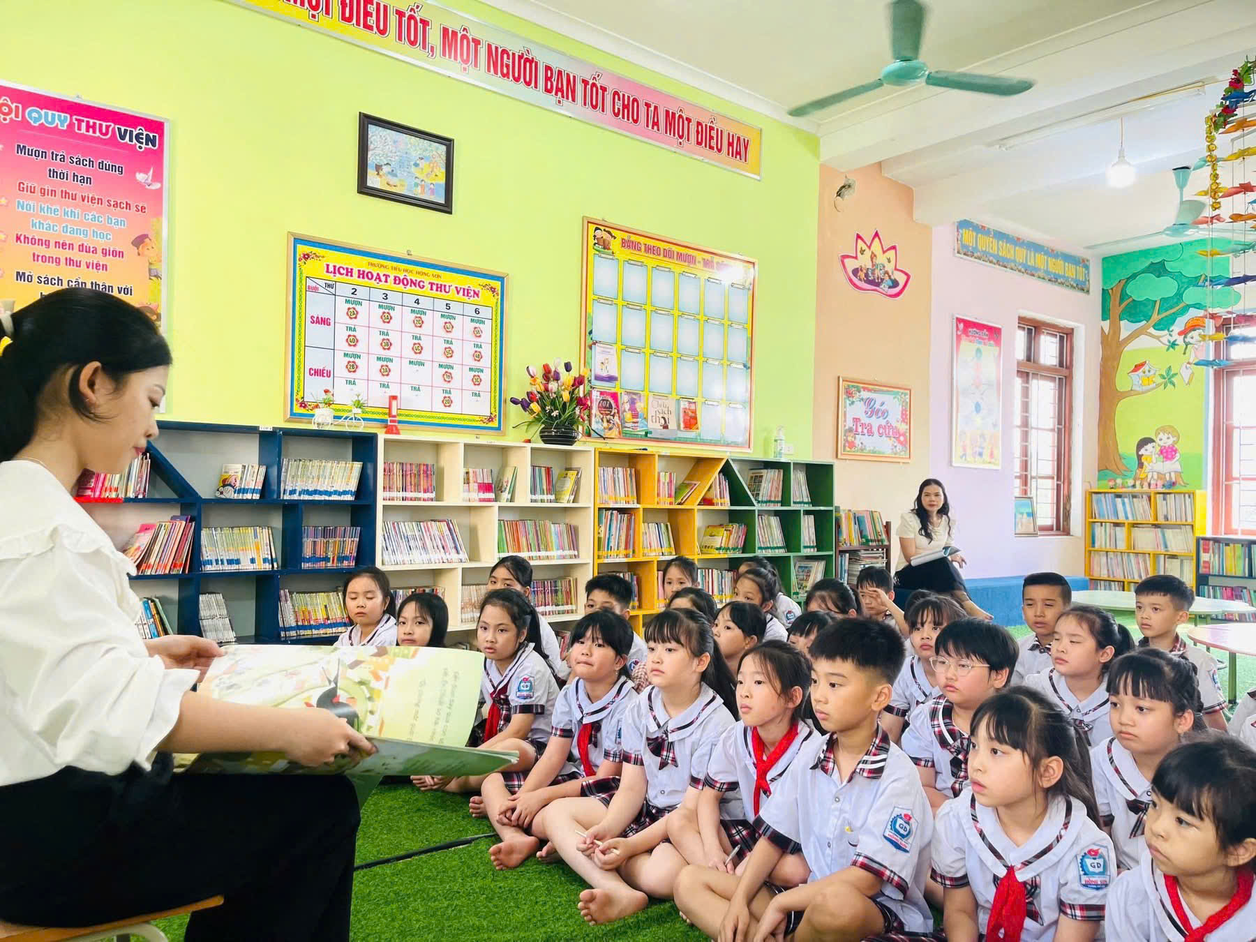 TIẾT HỌC NGOÀI KHÔNG GIAN LỚP HỌC- LAN TOẢ VĂN HOÁ ĐỌC