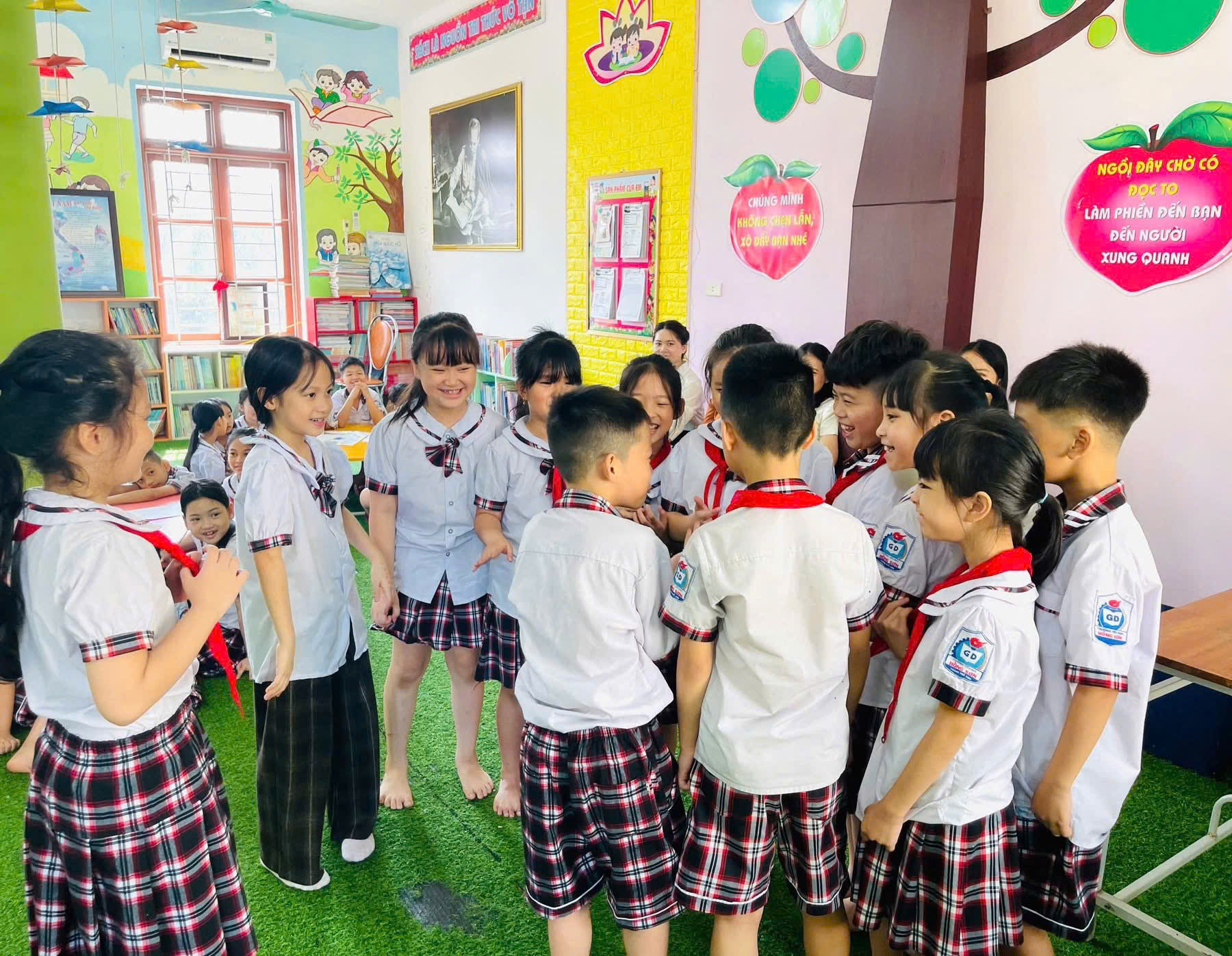 TIẾT HỌC NGOÀI KHÔNG GIAN LỚP HỌC- LAN TOẢ VĂN HOÁ ĐỌC