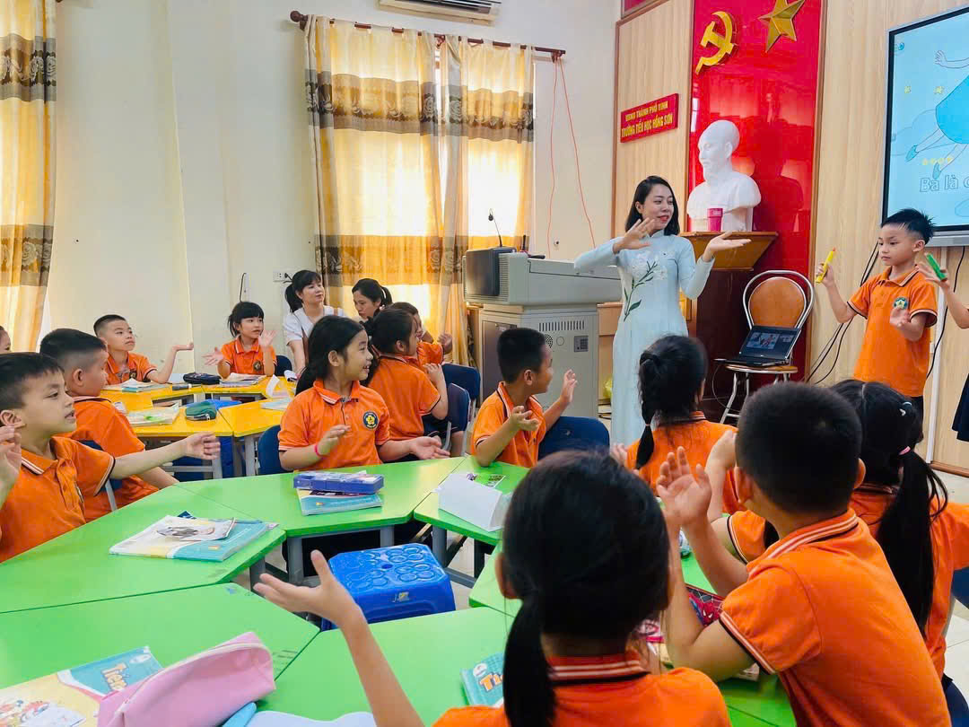 Trường Tiểu học Hồng Sơn tiếp tục hành trình đổi mới sáng tạo với những tiết sinh hoạt chuyên đề thiết thực, góp phần nâng cao chất lượng dạy học theo Chương trình GDPT 2018