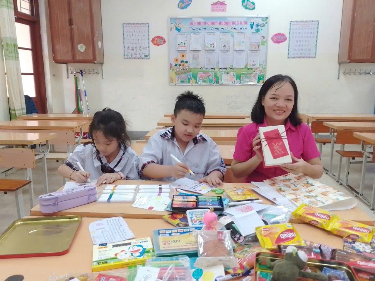 Trung thu này, chúng ta cùng thắp sáng nụ cười, để yêu thương lan tỏa thật xa…