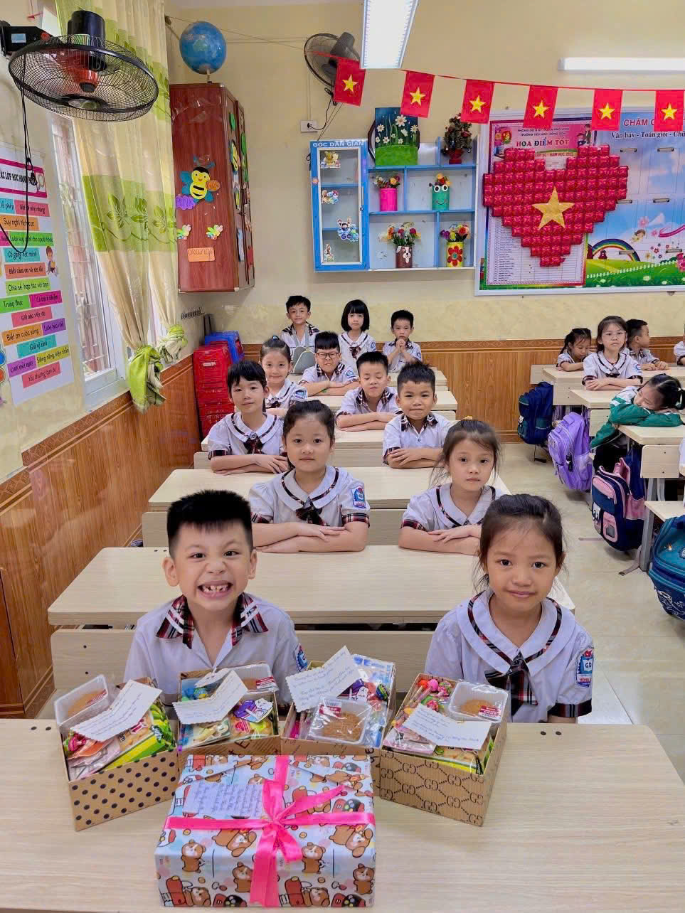 Trung thu này, chúng ta cùng thắp sáng nụ cười, để yêu thương lan tỏa thật xa…
