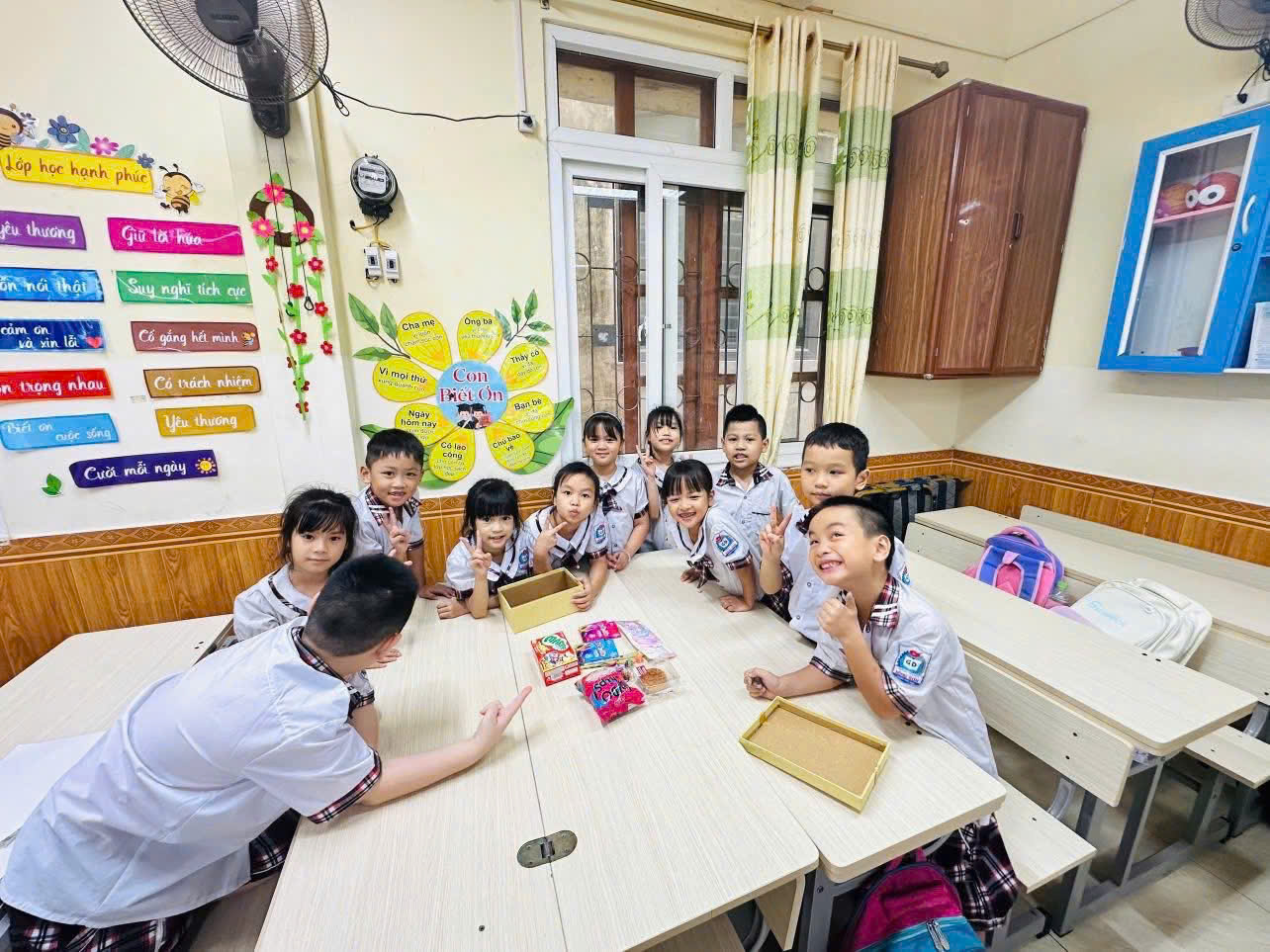 Trung thu này, chúng ta cùng thắp sáng nụ cười, để yêu thương lan tỏa thật xa…