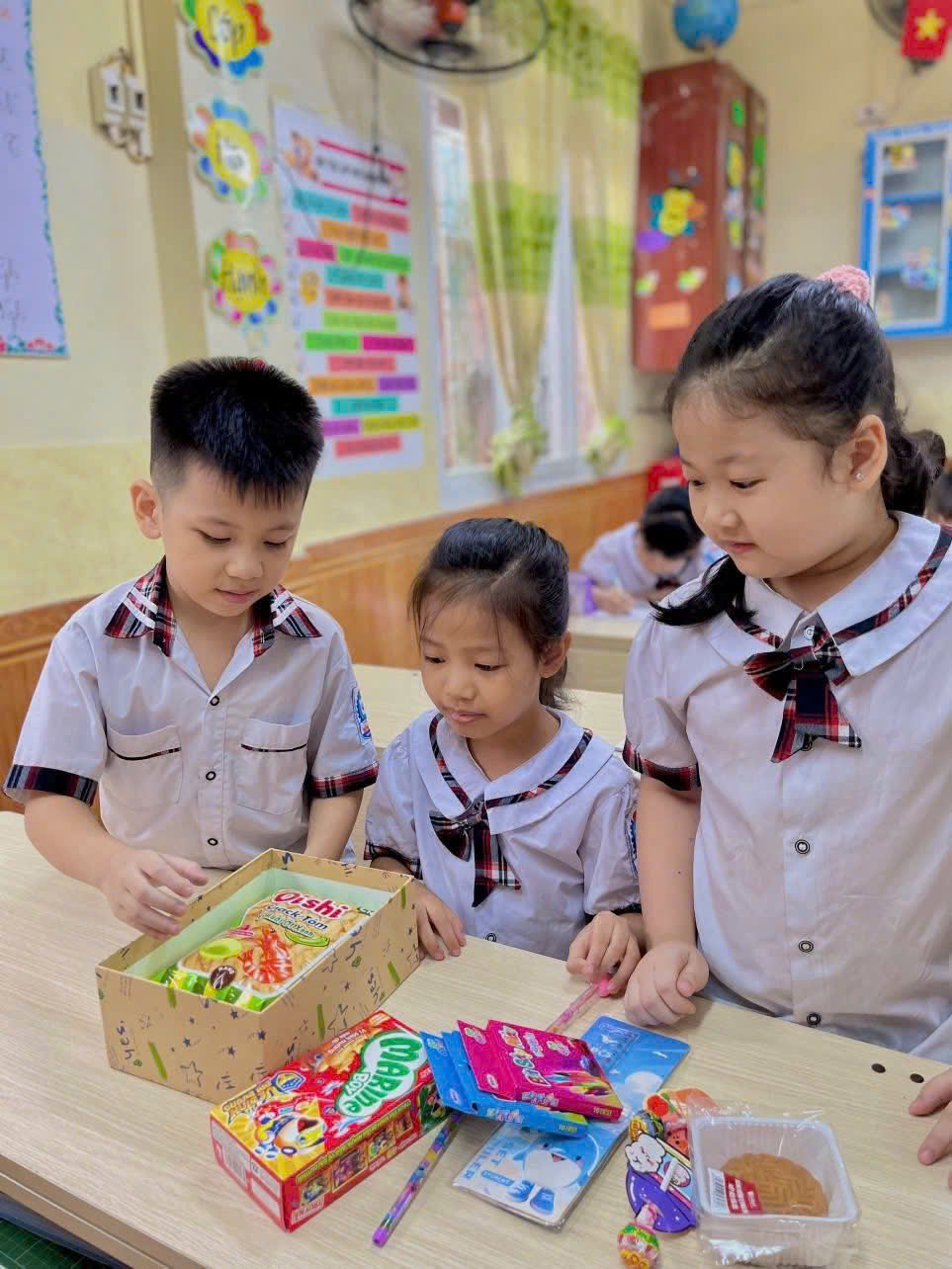 Trung thu này, chúng ta cùng thắp sáng nụ cười, để yêu thương lan tỏa thật xa…