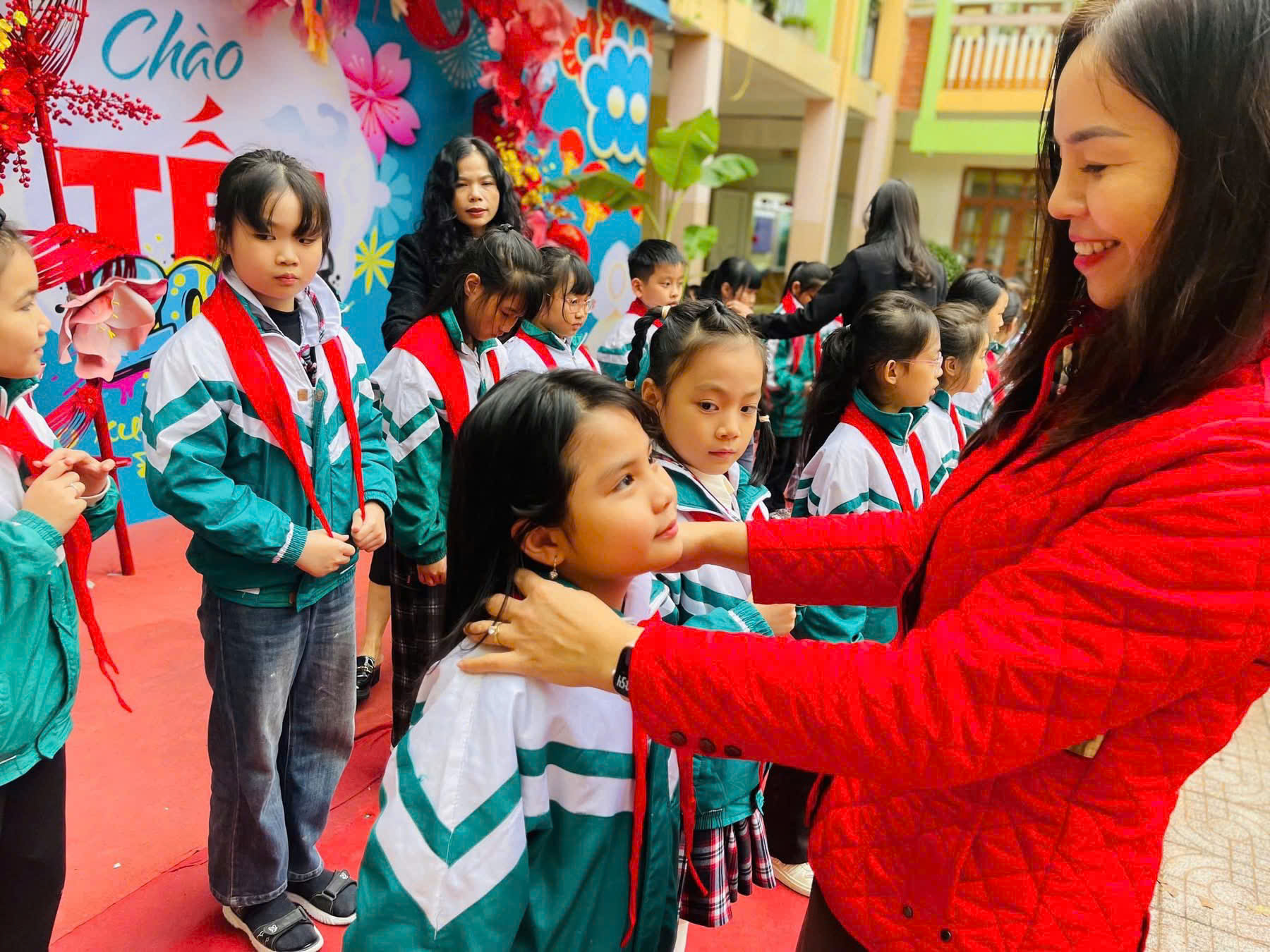 LỄ KẾT NẠP ĐỘI VIÊN ĐỢT I DẤU MỐC TỰ HÀO CỦA THIẾU NHI KHỐI 3 TRƯỜNG TIỂU HỌC HỒNG SƠN