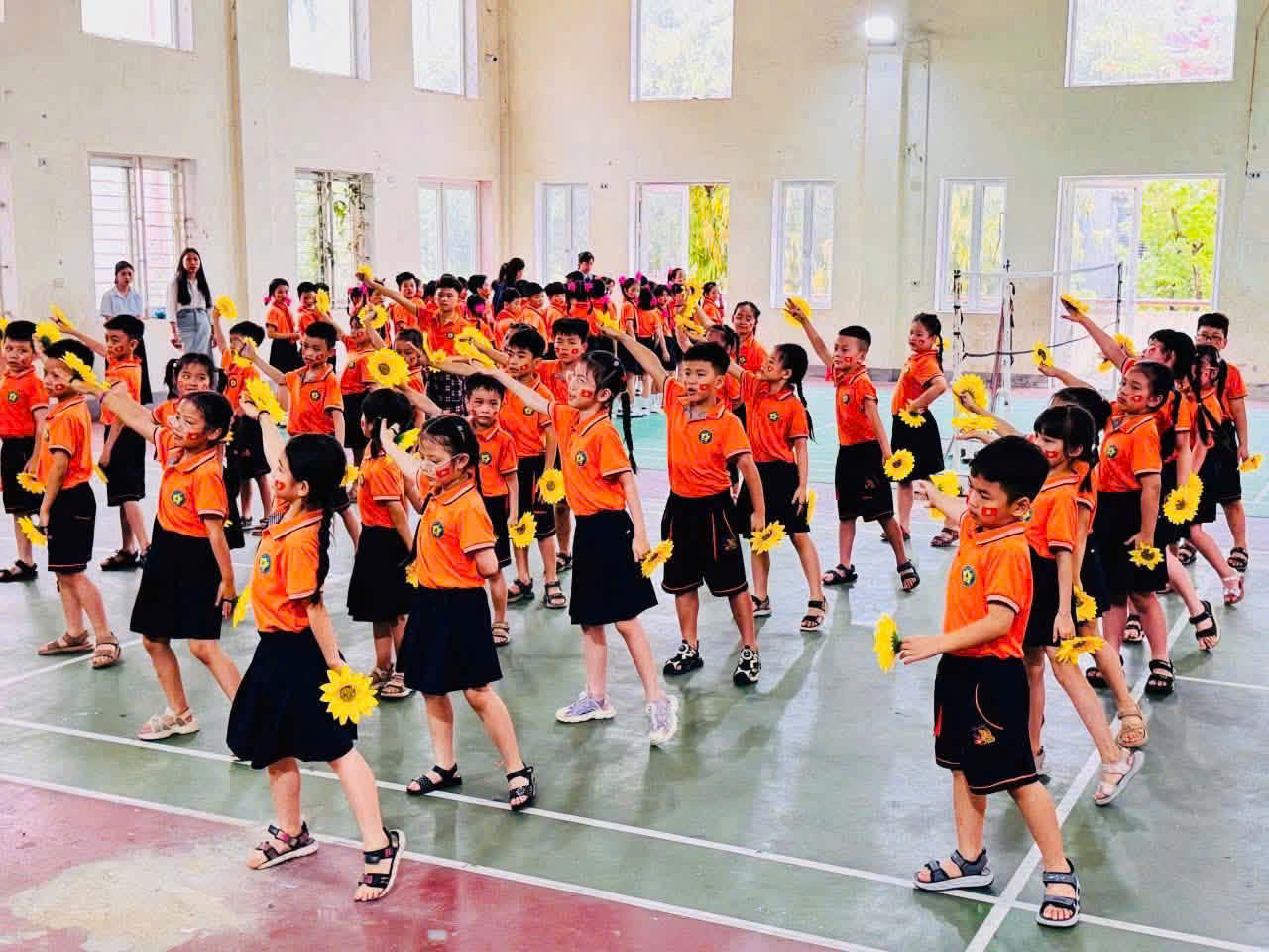 HỘI THI NGHI THỨC ĐỘI - MÚA HÁT TẬP THỂ