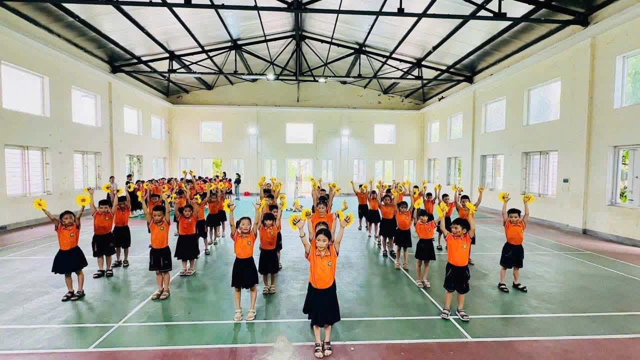 HỘI THI NGHI THỨC ĐỘI - MÚA HÁT TẬP THỂ