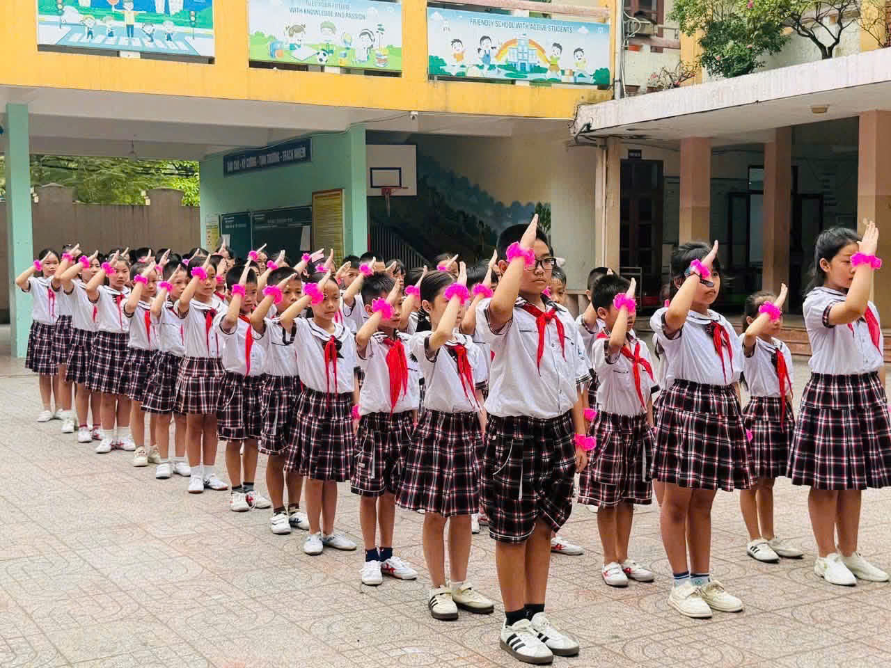 HỘI THI NGHI THỨC ĐỘI - MÚA HÁT TẬP THỂ