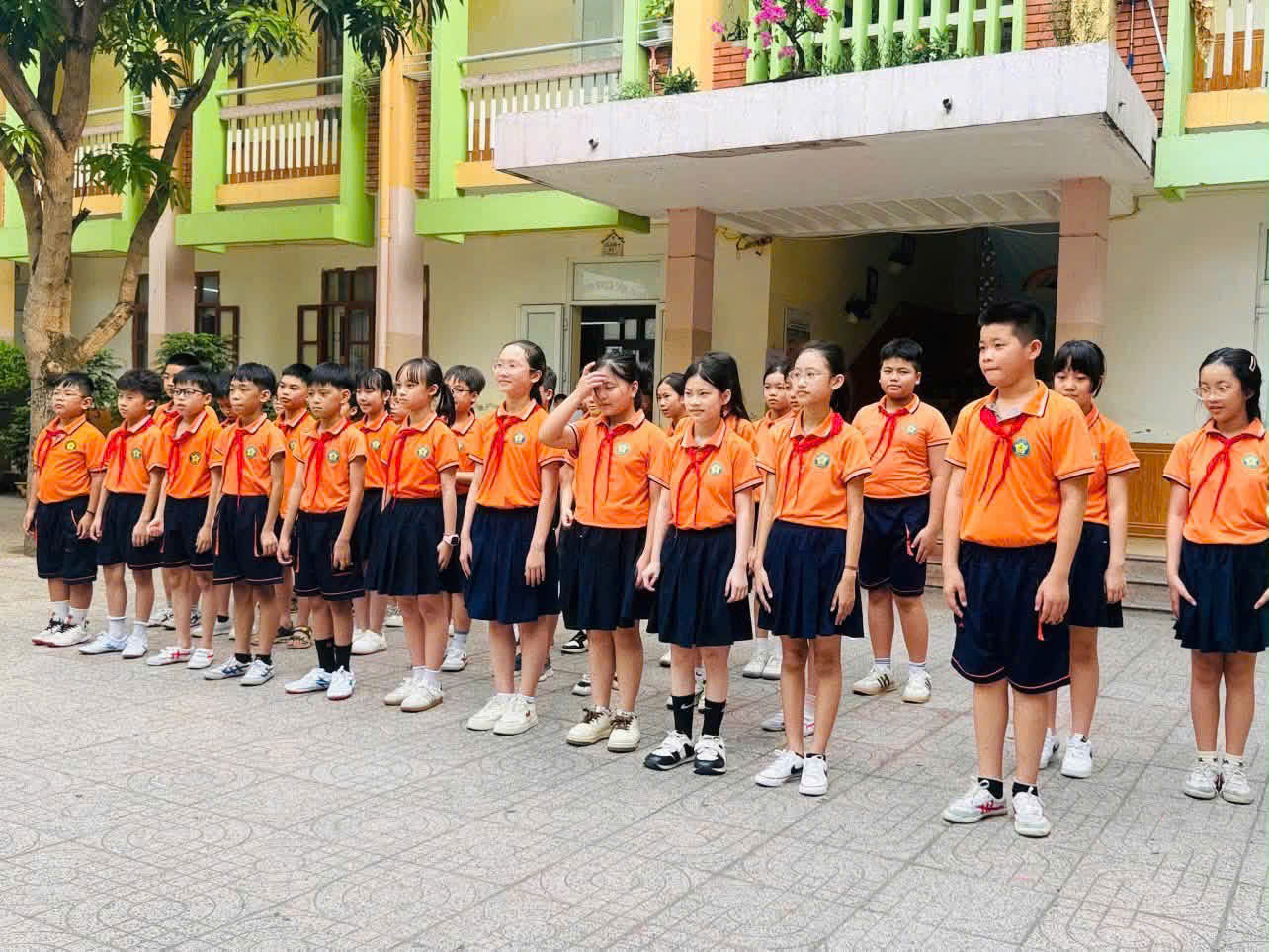 HỘI THI NGHI THỨC ĐỘI - MÚA HÁT TẬP THỂ