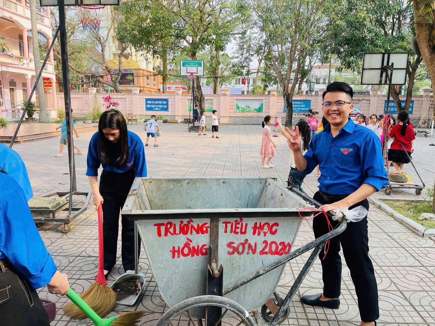 TRƯỜNG TIỂU HỌC HỒNG SƠN HƯỞNG ỨNG KỶ NIỆM NGÀY THÀNH LẬP ĐOÀN TNCS HỒ CHÍ MINH