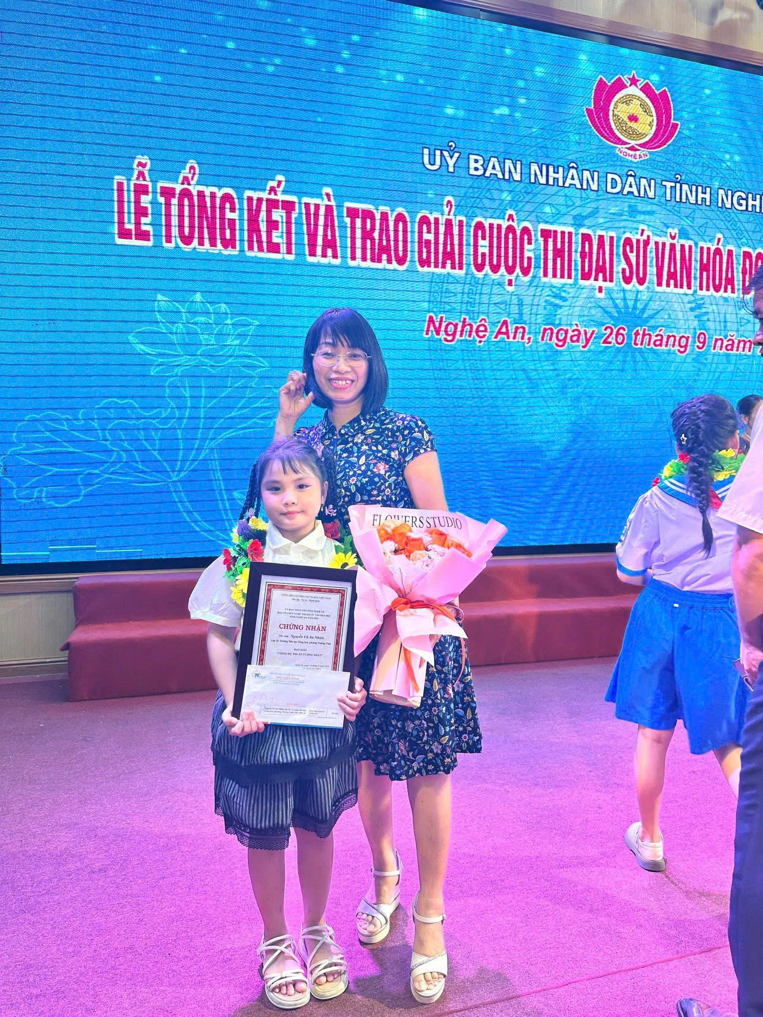 Chúc mừng bạn Nguyễn Vũ An Nhiên học sinh lớp 3E đã đạt giải Video ấn tượng nhất trong cuộc thi Đại sứ văn hoá đọc tỉnh Nghệ An năm 2025.