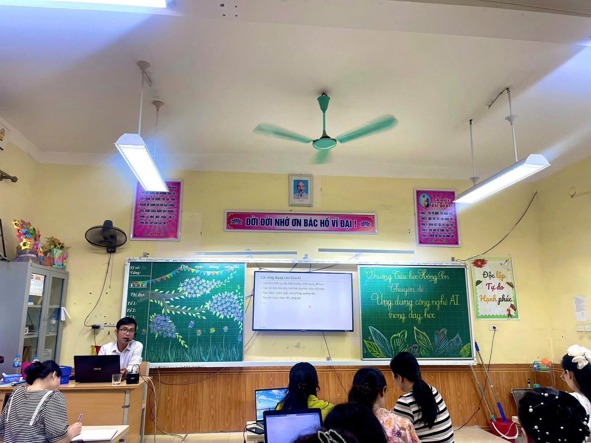 TẬP HUẤN ỨNG DỤNG TRÍ TUỆ NHÂN TẠO (AI) TRONG QUẢN LÝ VÀ DẠY HỌC.
