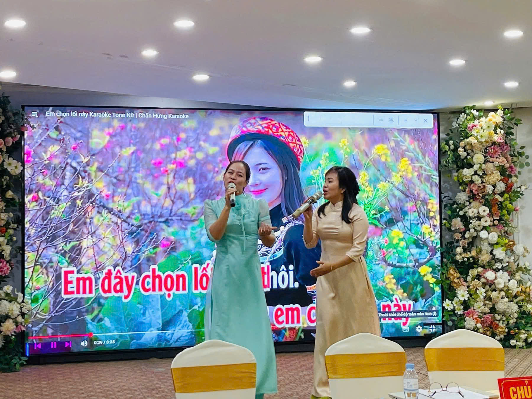 HỘI NGHỊ VIÊN CHỨC, NGƯỜI LAO ĐỘNG TRƯỜNG TIỂU HỌC HỒNG SƠN NĂM HỌC 2025 – 2026