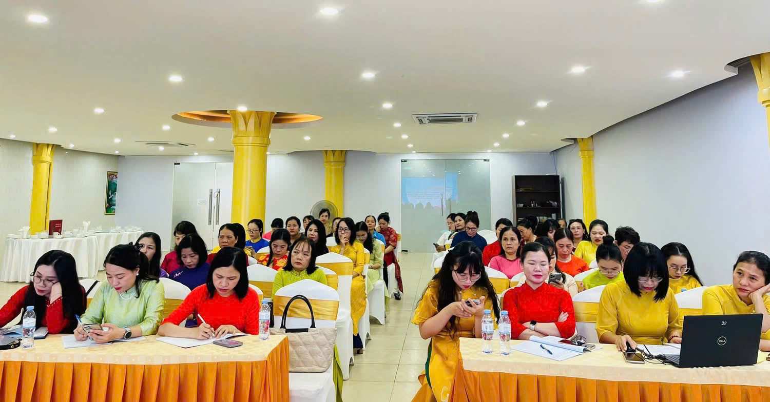 HỘI NGHỊ VIÊN CHỨC, NGƯỜI LAO ĐỘNG TRƯỜNG TIỂU HỌC HỒNG SƠN NĂM HỌC 2025 – 2026