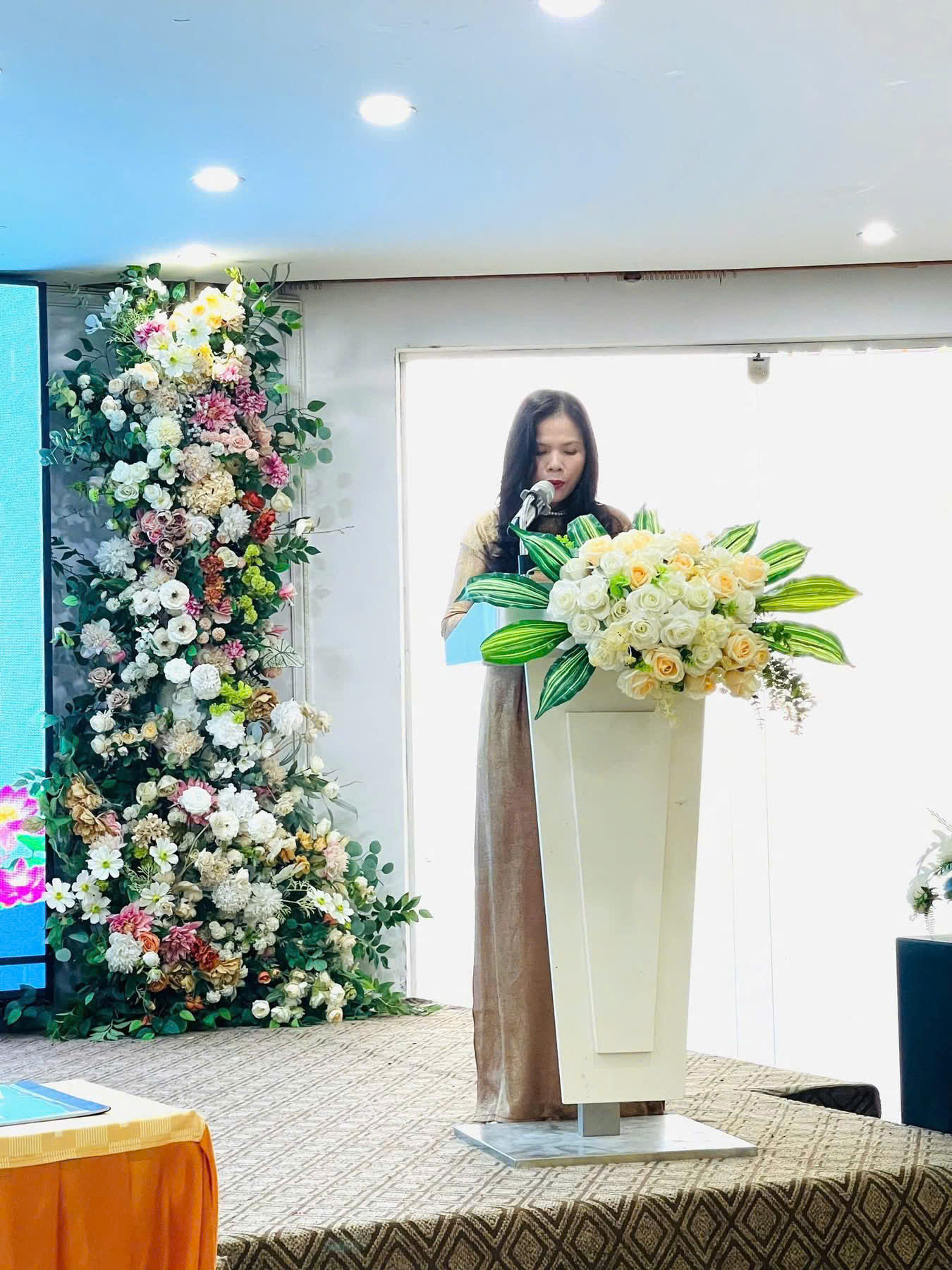 HỘI NGHỊ VIÊN CHỨC, NGƯỜI LAO ĐỘNG TRƯỜNG TIỂU HỌC HỒNG SƠN NĂM HỌC 2025 – 2026