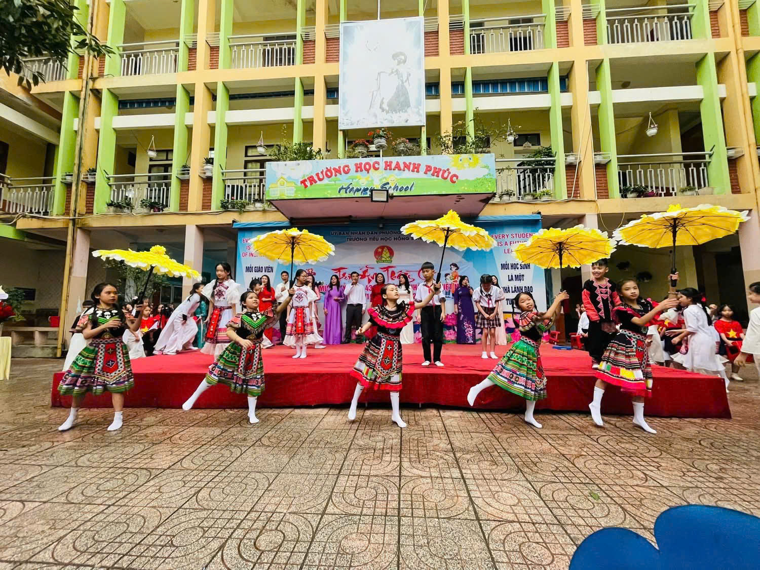 TOẠ ĐÀM KỶ NIỆM 43 NĂM NGÀY NHÀ GIÁO VIỆT NAM(20/11/1982 – 20/11/2025)