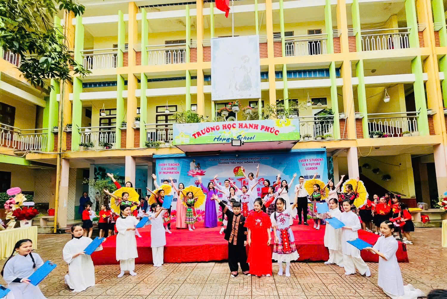 TOẠ ĐÀM KỶ NIỆM 43 NĂM NGÀY NHÀ GIÁO VIỆT NAM(20/11/1982 – 20/11/2025)