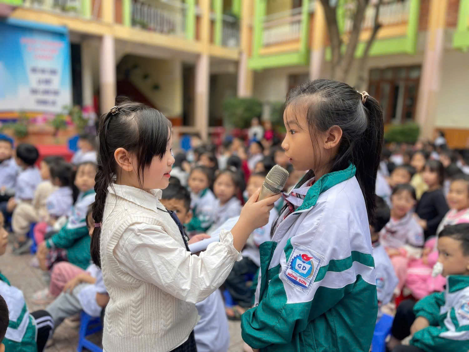 SINH HOẠT DƯỚI CỜ – CHỦ ĐỀ: HÓA TRANG NHÂN VẬT ANH HÙNG CHI ĐỘI EM MANG TÊN