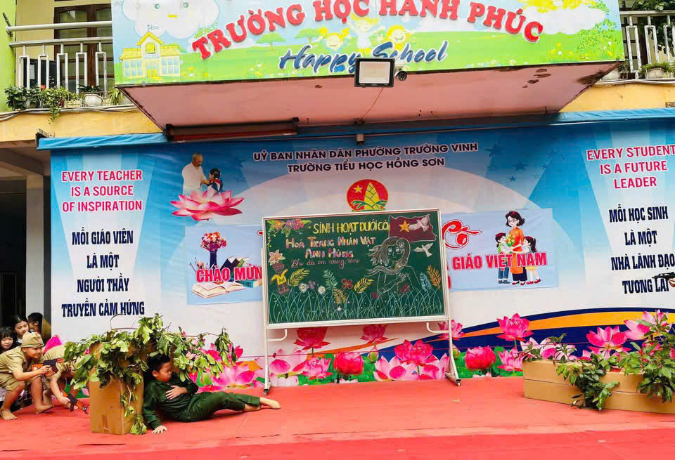 SINH HOẠT DƯỚI CỜ – CHỦ ĐỀ: HÓA TRANG NHÂN VẬT ANH HÙNG CHI ĐỘI EM MANG TÊN