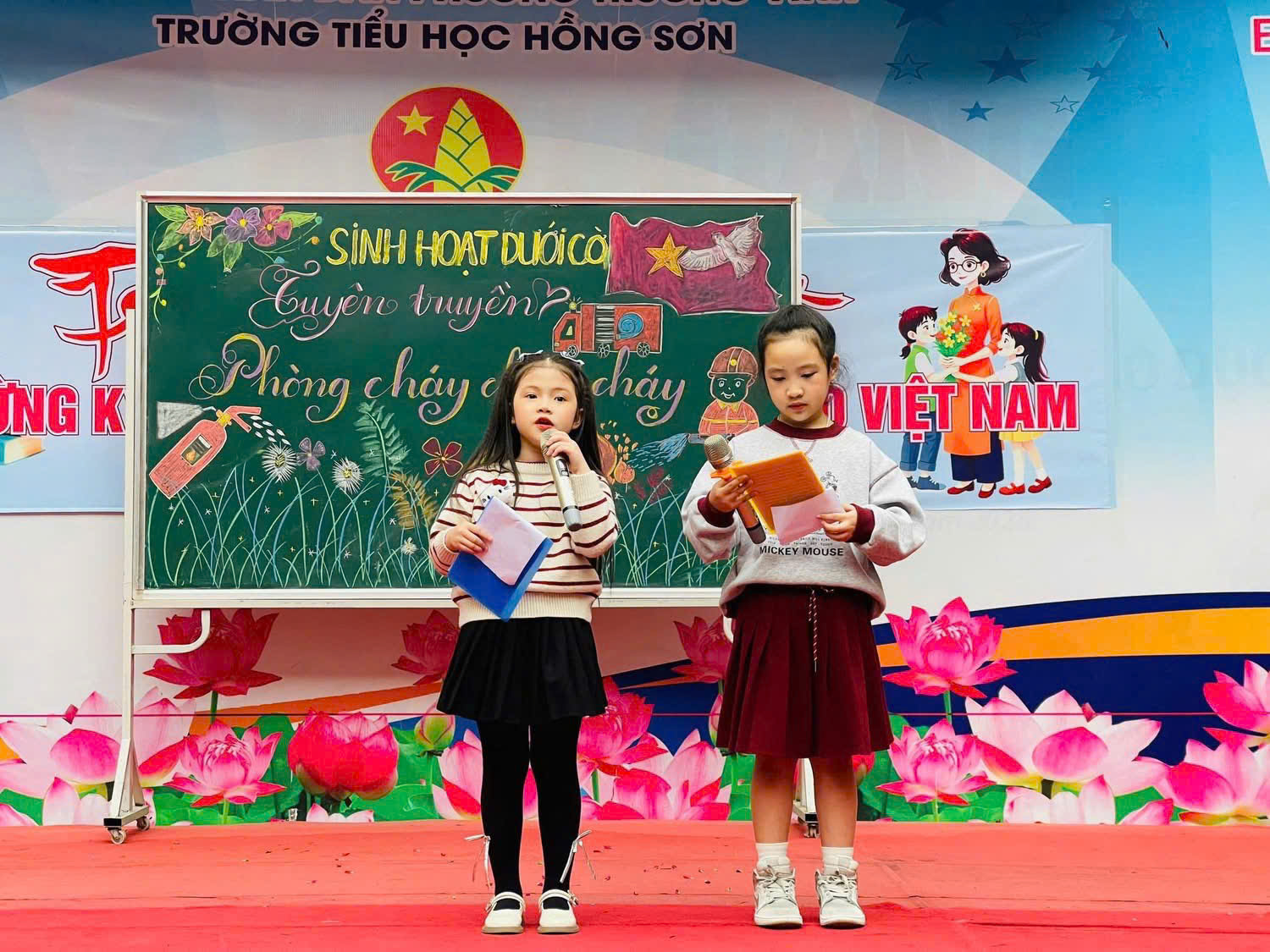 Sinh hoạt dưới cờ Khối 2: Tìm hiểu kiến thức Phòng cháy Chữa cháy