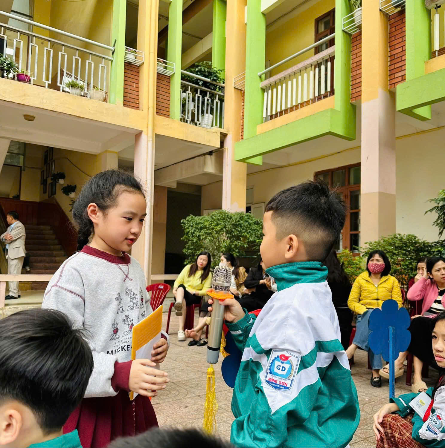 Sinh hoạt dưới cờ Khối 2: Tìm hiểu kiến thức Phòng cháy Chữa cháy