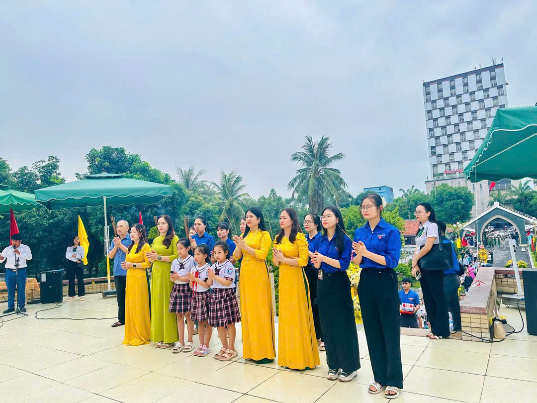 ĐỜI ĐỜI NHỚ ƠN CÁC ANH HÙNG LIỆT SĨ 27/7